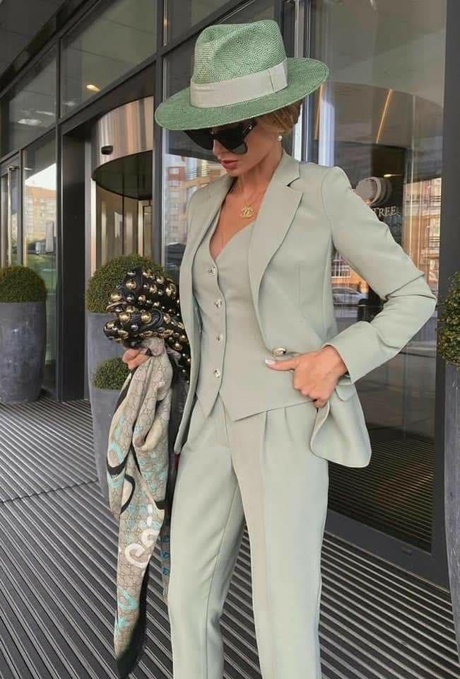 TAILLEUR RIU